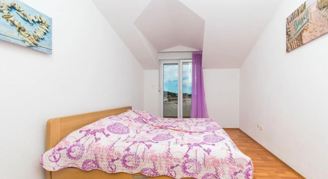 Beautiful Apartment in Trogir With 3 Bedrooms and Wifi, Забронировать Апартаменты/квартира Трогир 