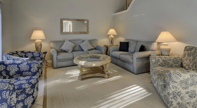Heritage Villa 2221 by RedAwning