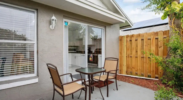 Pearl Villa, Varaa Villa Hotellit Kissimmee pysäköinnillä, Pysäköinti