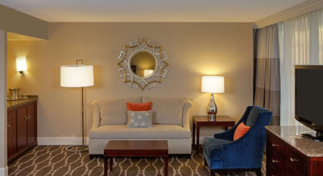 Двухместный полулюкс Hilton Houston Westchase