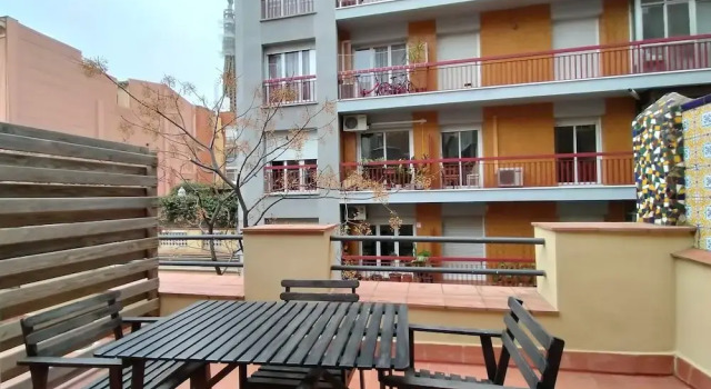 Montserrat Apartments by gaiarooms