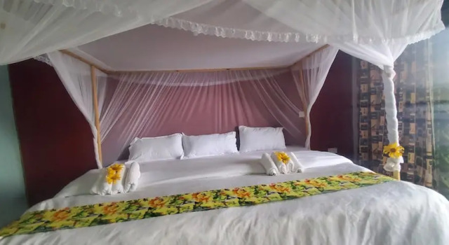 Camera Standard African Tent Resort
