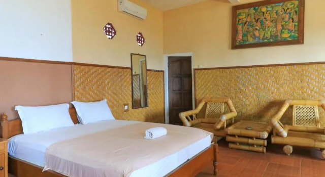 Люкс Hotel Tara Bar & Resto Air Sanih