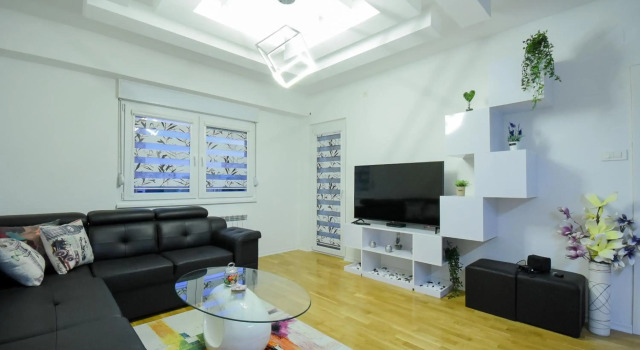 Luxury "Cube" Apartment, Prenota Appartamento Skopje Macedonia