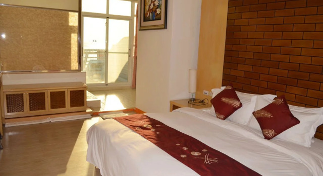 Yake Homestay, Buchen Sie Pension Hotels in Landkreis Pingtung mit Parkplatz, Parkplätze