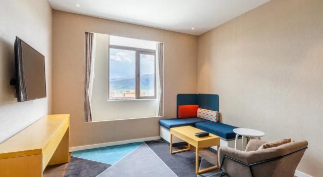 Полулюкс Standard Holiday Inn Express Litang by IHG