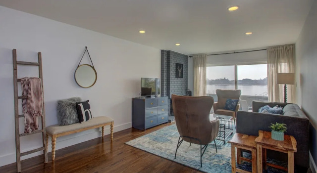 Bird Paradise: Serene Bayview Home in East Alameda 2 Bedrooms 2 Bathro, Забронировать Отель Аламида Область залива Сан-Франциско