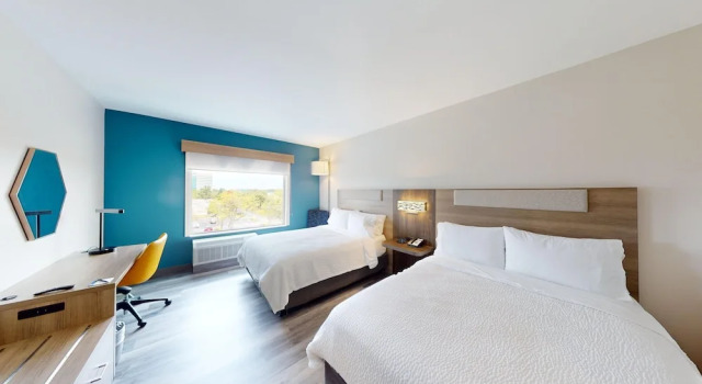 Четырёхместный номер Standard Holiday Inn Express & Suites Chicago Schaumburg by IHG