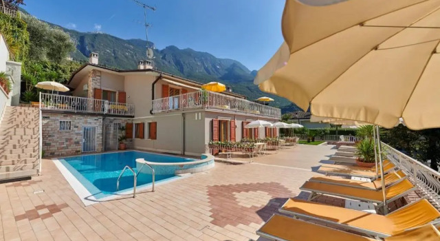 Residence La Cioca, Prenota Hotel Hotel a Veneto con piscina, Piscina