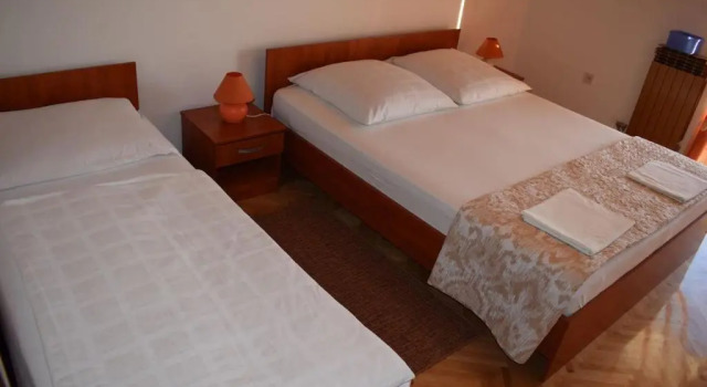Vila Jelena - Apartment for 4 to 5 persons in Sv Filip i Jakov