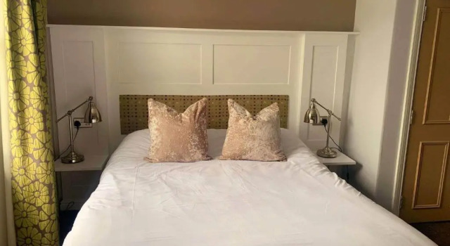 Номер Deluxe White Horse