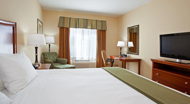 Holiday Inn Express Hotel & Suites Portland, Boek Hotel Hotels in Indiana met ontbijt, Ontbijt