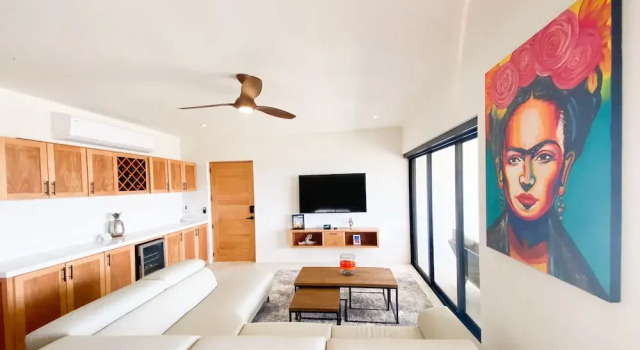 Номер Deluxe Cerritos Surf Residences