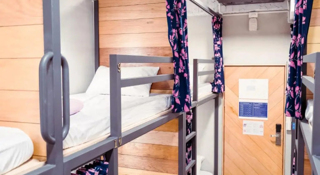 Кровать в общем номере 樂客背包旅棧 Local Backpacker Hostel