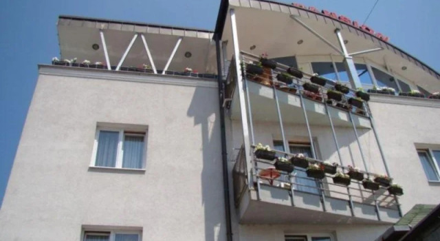Ada Hotel