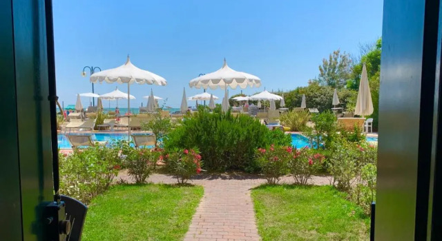 Апартаменты c 1 комнатой Eurobeach Residence