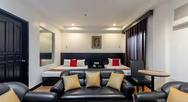Люкс Deluxe Check Inn Hotel Dumaguete City by RedDoorz