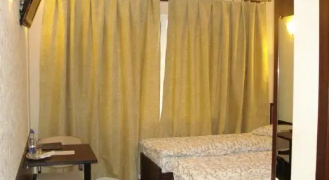 Artua, inn, Prenota Hotel Hotel a Kharkov con piscina, Piscina