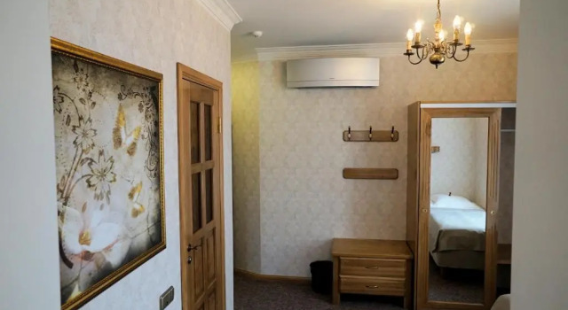 Georgi Hotell, Book Hotel Võru 