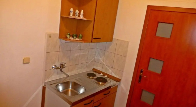 Студия Apartments Giron