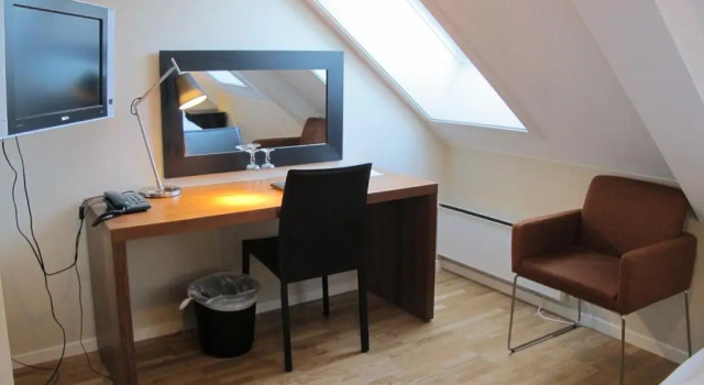 Трёхместный номер Standard Chesterfield Hotel