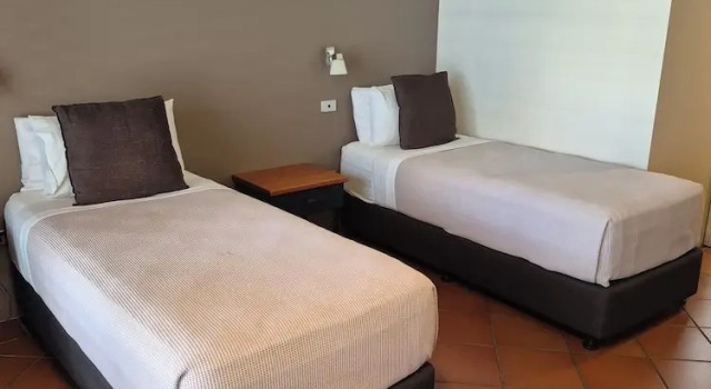 Двухместный номер Standard с балконом Sovereign Resort Hotel