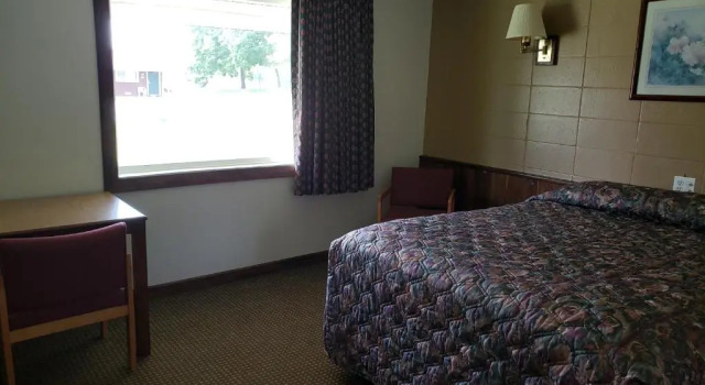 Номер Standard Spinning Wheel Motel
