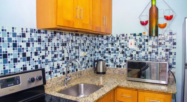 Апартаменты Standard c 1 комнатой с видом на город Kingston Guest Apt at Oakland