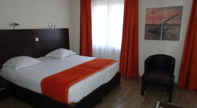 Двухместный номер Superior с видом на город Hôtel Spa Les Alpes