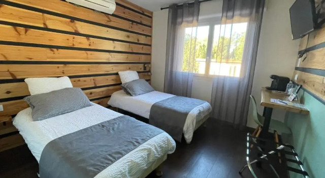 Двухместный номер Standard Hôtel Paris Madrid avec Piscine et restauration