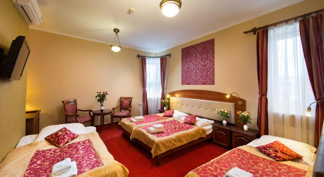 Четырёхместный номер Standard Hotel Galicja SPA Wieliczka