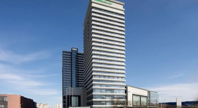Клубный номер Standard Holiday Inn Tianjin Xiqing by IHG