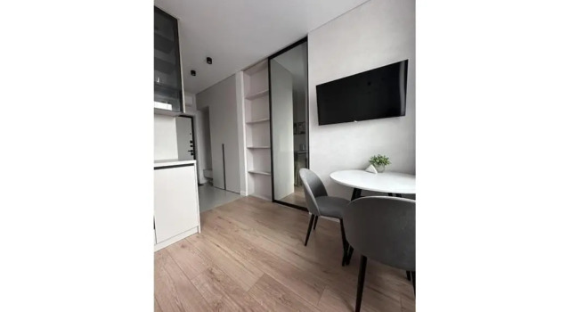 Apartments on Zhukovsky street 16, Buchen Sie Ferienwohnung Minsk Minskaja Woblasz