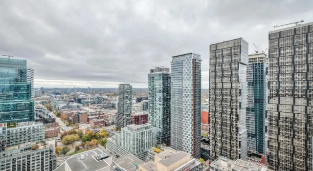 The Janice Suites Downtown, Забронировать Отель Торонто Greater Toronto Area, рядом с Зал хоккейной славы