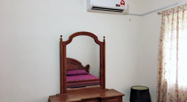 Riza Homestay, Забронировать Отель Отели Петалинг-Джая 3 звезды, рядом с Мутиара Дамансара, 3*