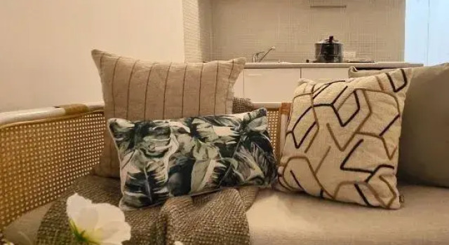 Spacious City Pad with Pool and Spa, Забронировать Курортный отель Сидней Sydney Region, рядом с Neild Avenue Maze