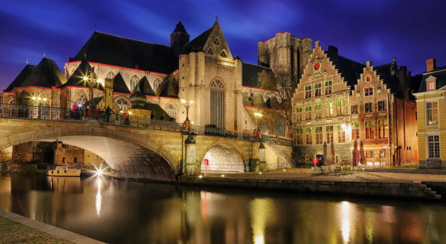 Hostel Uppelink, Забронировать Хостел Отели Гента с завтраком, рядом с St. Lucas General Hospital Ghent, Завтраки