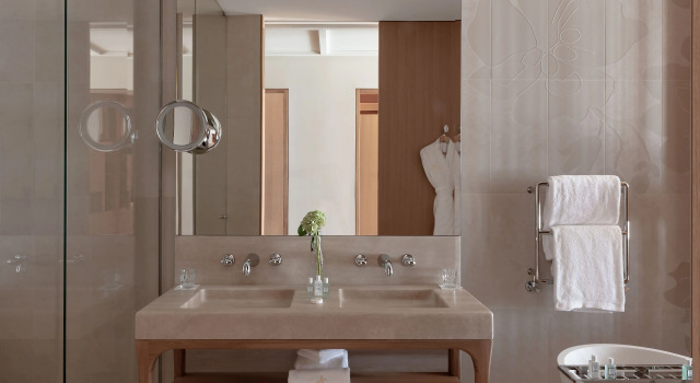 Полулюкс Royal Champagne Hotel & Spa