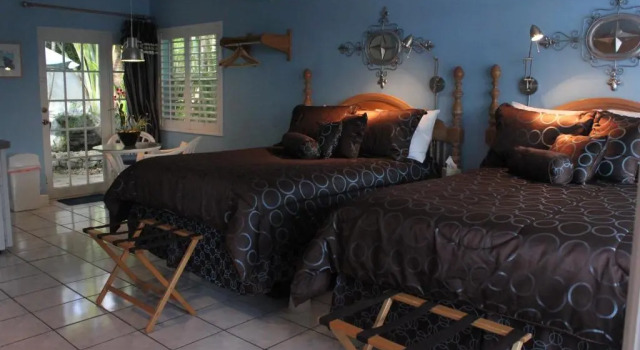 Люкс Standard Coral Reef Guesthouse