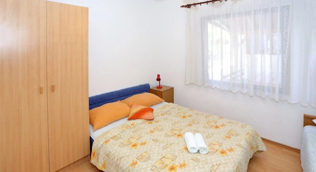 Apartments Ivan, Забронировать Апартаменты/квартира Бибинье Задарская жупания, рядом с Пляж Бибиньски Мликарич