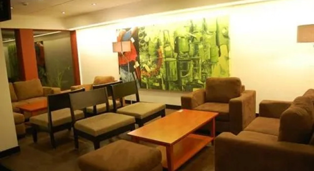 Hotel Red Earth, Забронировать Отель Гургаон 