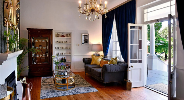Les Chambres, Забронировать Отель Отели Франсхук с завтраком, рядом с Huguenot Memorial Museum, Завтраки