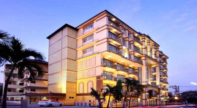 Кровать в общем номере Victoria Nimman Hotel