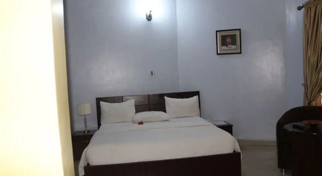 Camera Deluxe Albert Suites