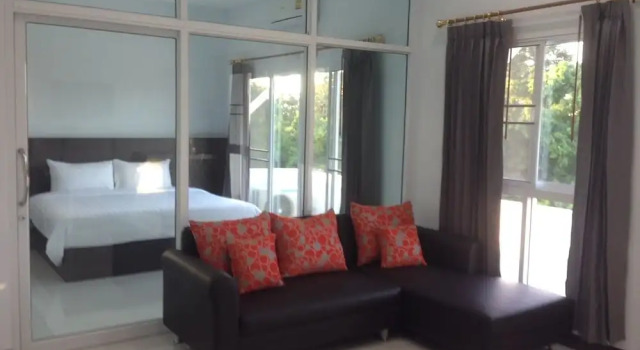 Люкс Praiyanan Place Hotel