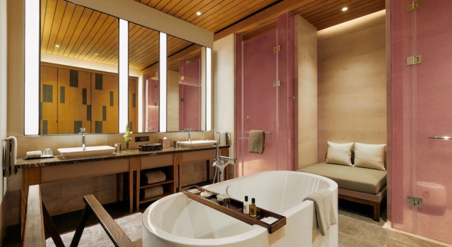Четырёхместный номер Standard Capella Tufu Bay, Hainan