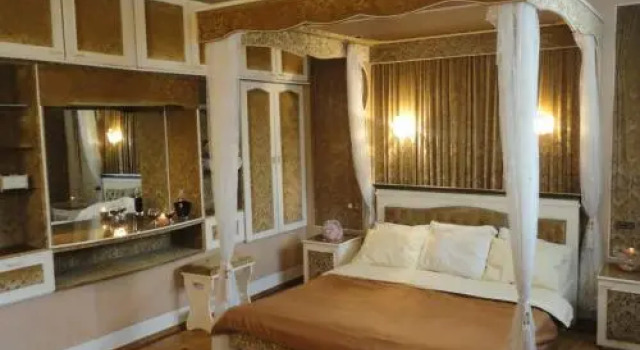 Classic Apartment On Kievyan, Reservar Apartamento Hotéis em Erevan com piscina, Piscina