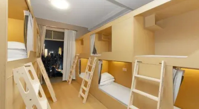 Jiangyou Gaokong Riverview Youth Hostel B&B (Liberation Monument Hongya Cave Branch)