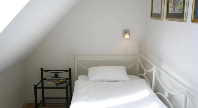 Stenrosgården logi