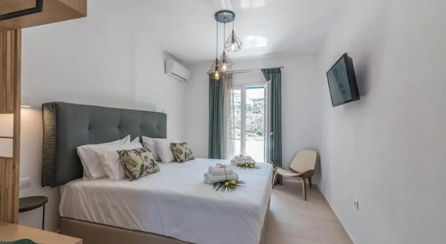 Flora's Houses Mykonos, Забронировать Гостевой дом Отели Клувас с парковкой, Парковка